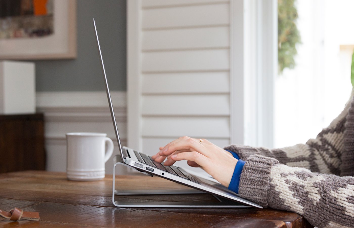 Introducing ParcSlope for MacBook: The hybrid stand you can type on