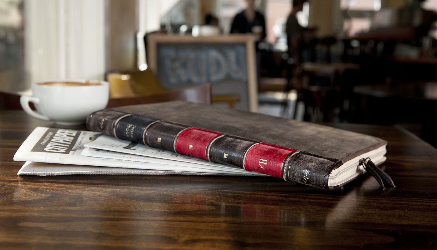 “The Wolf of Wall Street” Star Has Great Taste in MacBook Cases