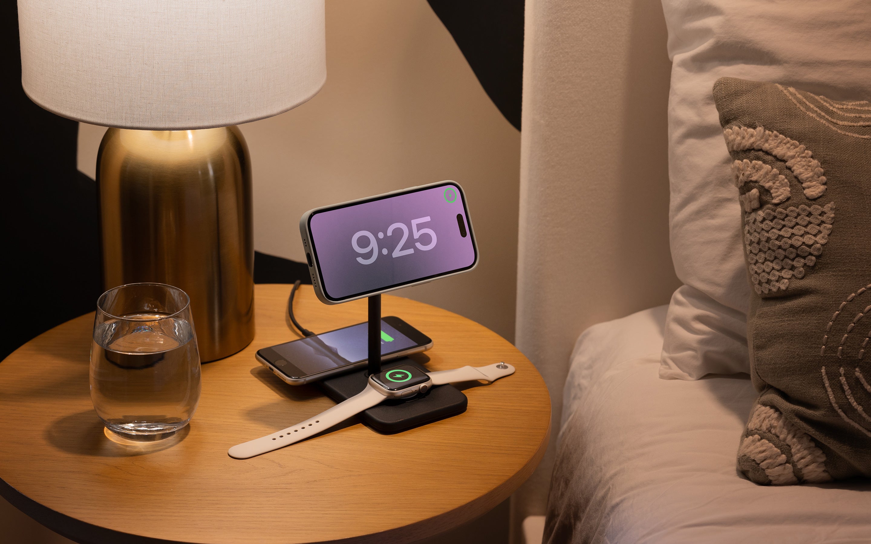 HiRise 3 Deluxe Premium Charging Stand Twelve South