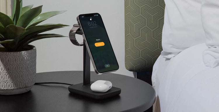 The Twelve South HiRise 3 Deluxe has a 3-in-1 design