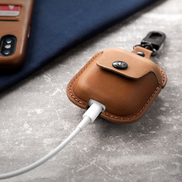 AirSnap, Full-grain leather case for AirPods - Twelve South